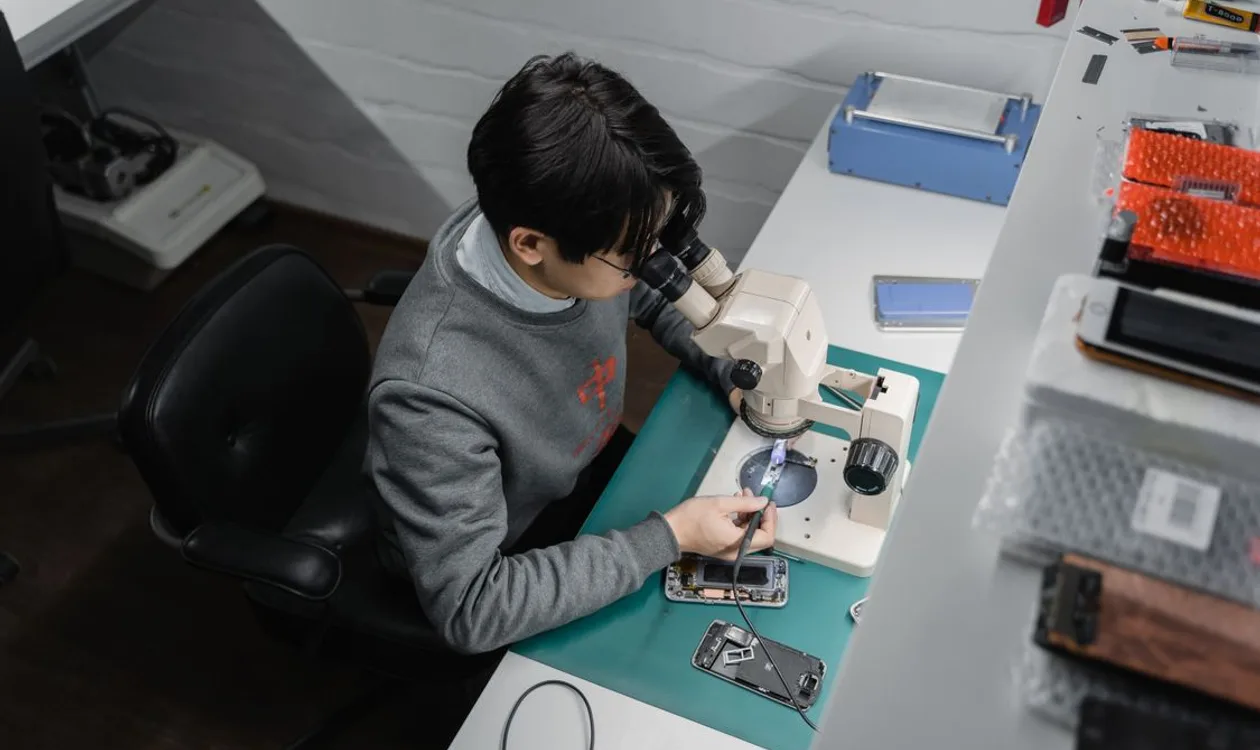 Android and iPhone Repair in Adelaide - ErrorFix4U