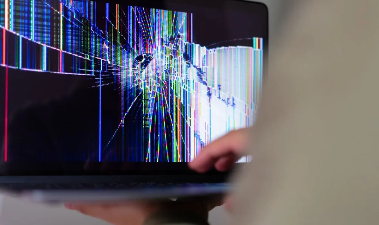 Laptop Screen Repair in Adelaide - photo 2